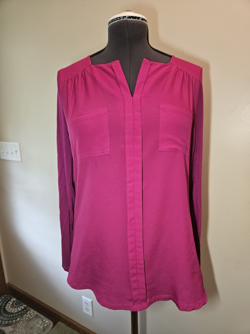 Worthington Petite PL Magenta Split V-Neck Long Sleeve Blouse